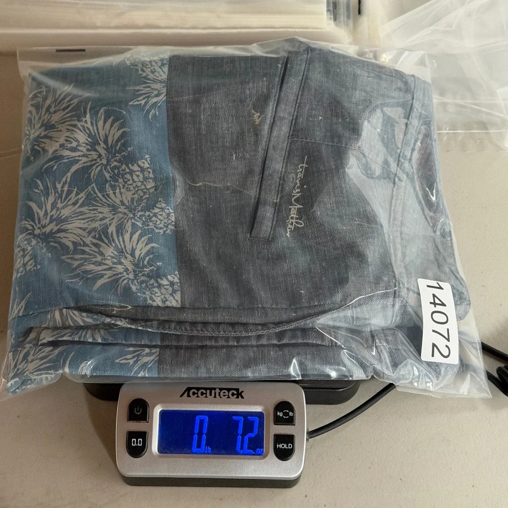 TravisMathew Mens Pineapple Board Shorts Grey Blue White Size 32 9in Inseam